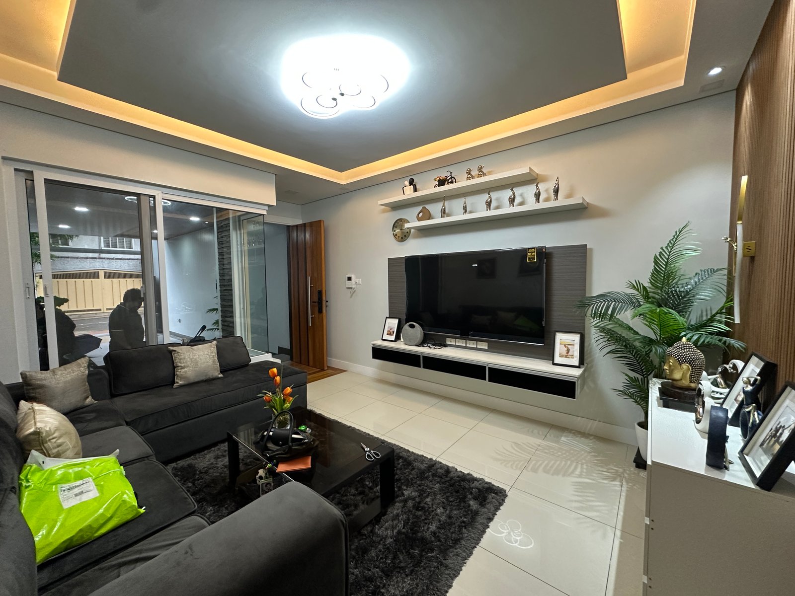 5 Bedroom Townhouse For Sale in Diliman, Quezon City | Townhouse for Sale | Property ID: EA021
