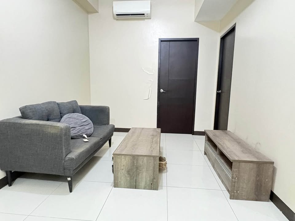 2 Bedroom in Greenbelt Hamilton Tower 1 Legaspi Village Makati Condo for Rent