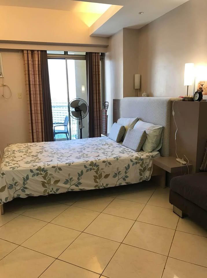 Studio For Rent in Paseo Parkview Suites at Salcedo Village Makati City, Property ID: JP042