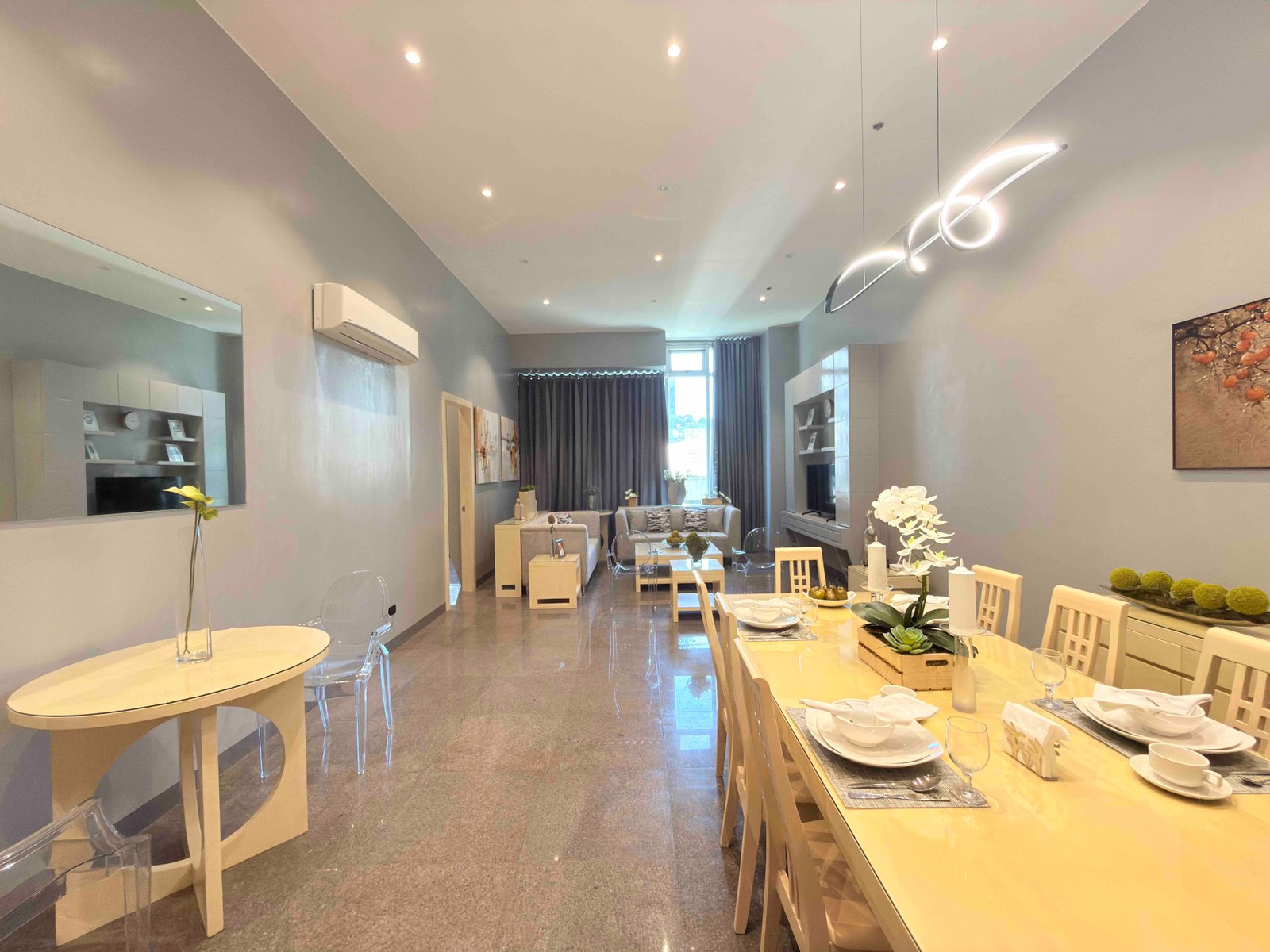 4 Bedroom 300sqm for Rent in The Luxe Residences BGC Taguig