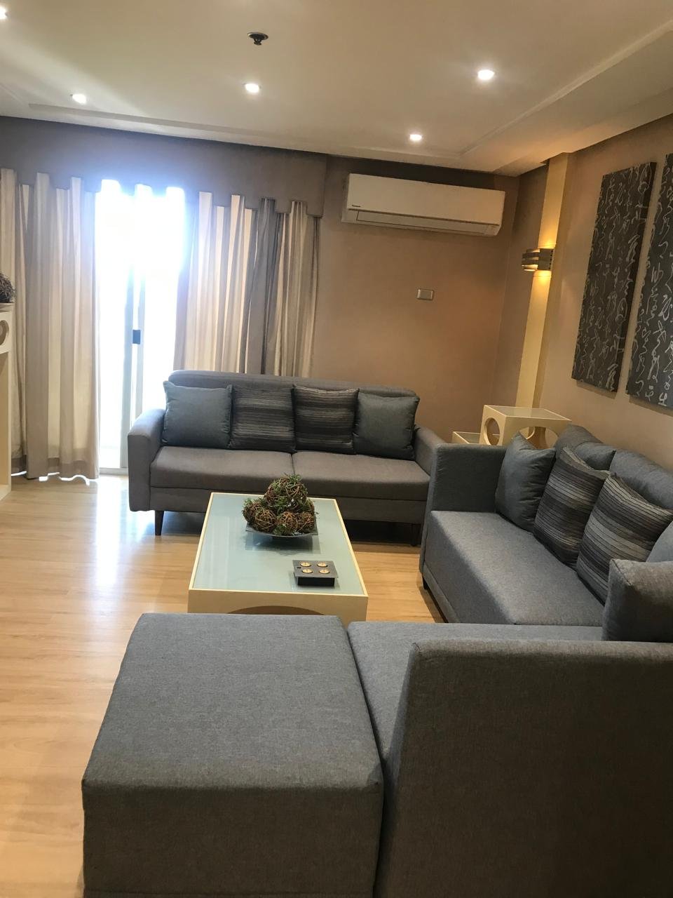 3 Bedroom for Rent in Elizabeth Place Salcedo Makati, Property ID: FM009