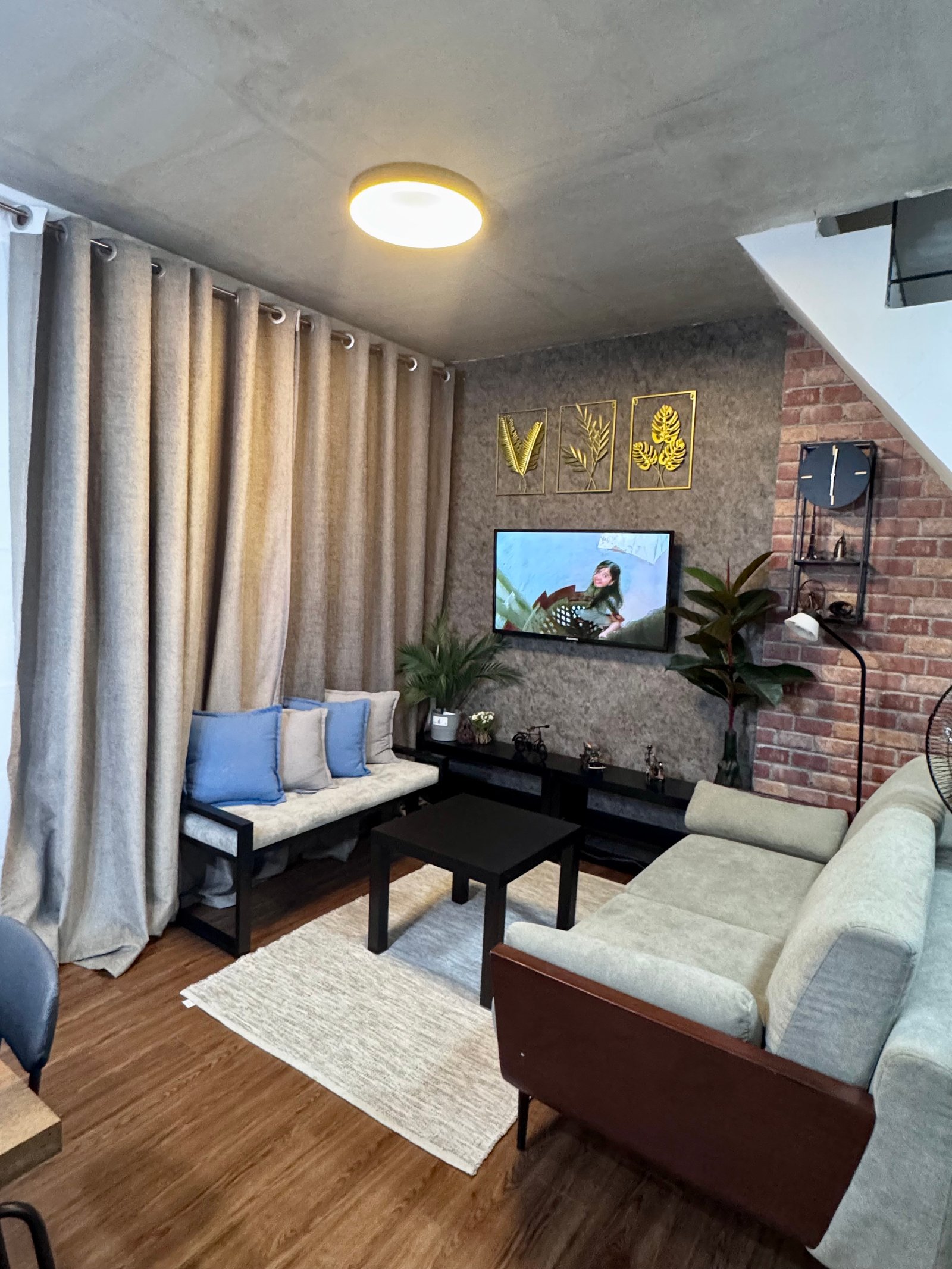 Cozy Rustic Corner House - Subic