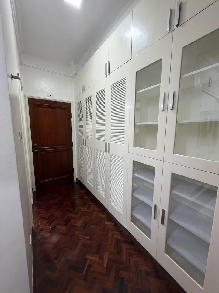 1 Bedroom in The Asia Tower Condominium Legaspi Village Makati City Condo for Rent Property ID: RT41
