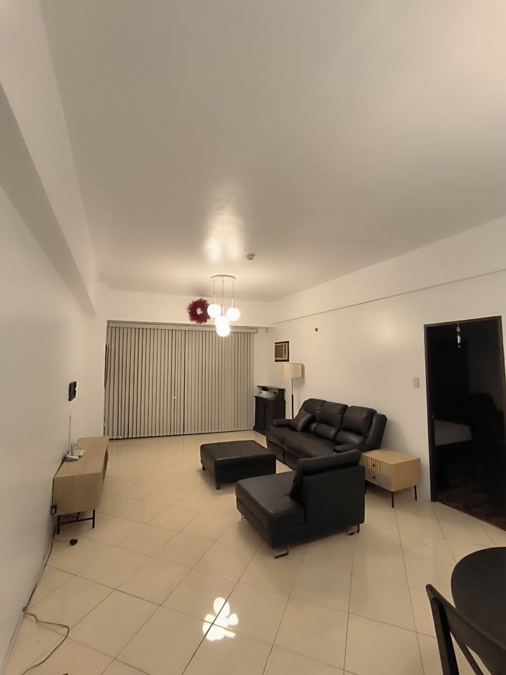 1 Bedroom in Paseo Parkview Suites Salcedo Village Makati Condo for Rent Property ID: RT026