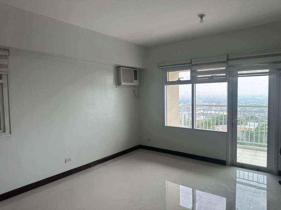 Studio in The Aston Two Serendra BGC Taguig City Condo for Sale Property ID: RT040