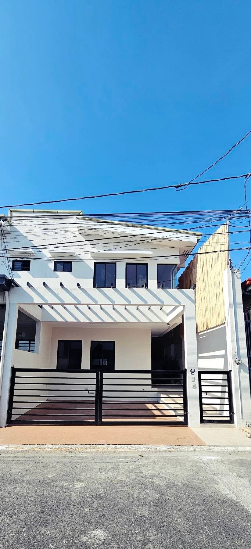 3 Bedroom Duplex House in BF Thai BF Homes Las Pinas City for Sale Property ID RT012