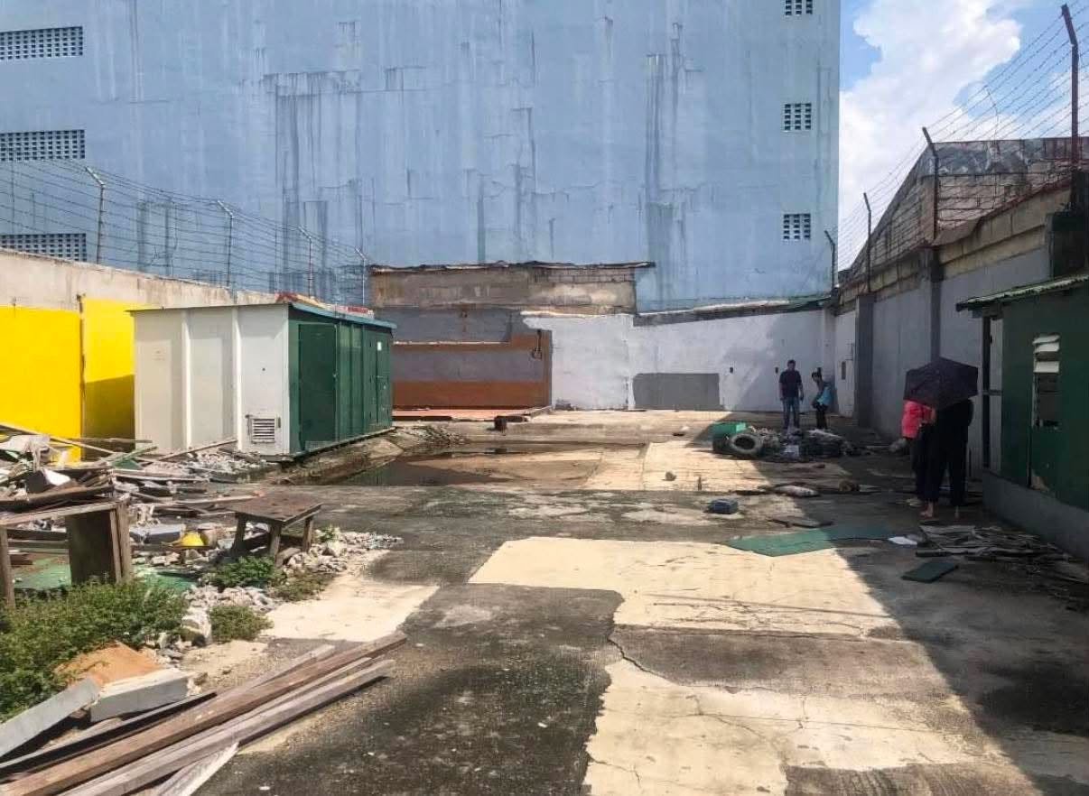 Residential/Commercial Vacant Lot for Sale