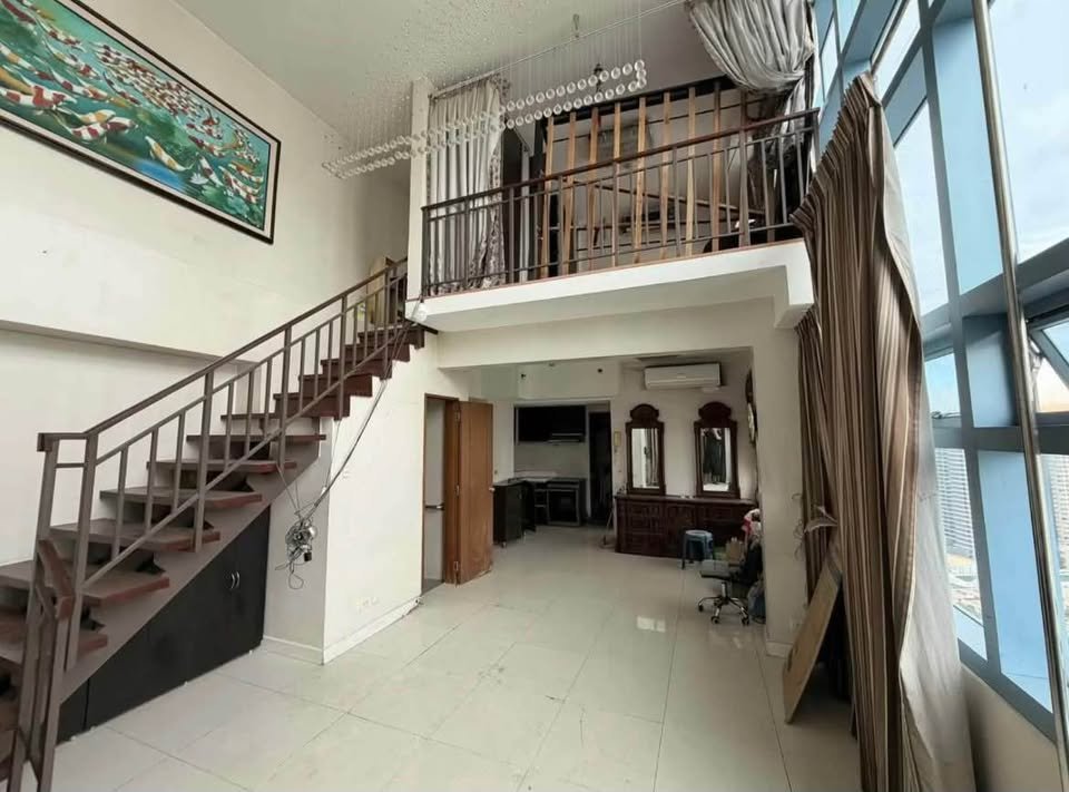 2 Bedroom in Eton Parkview Greenbelt Makati Penthhouse unit Condo for Sale Property ID: RT001
