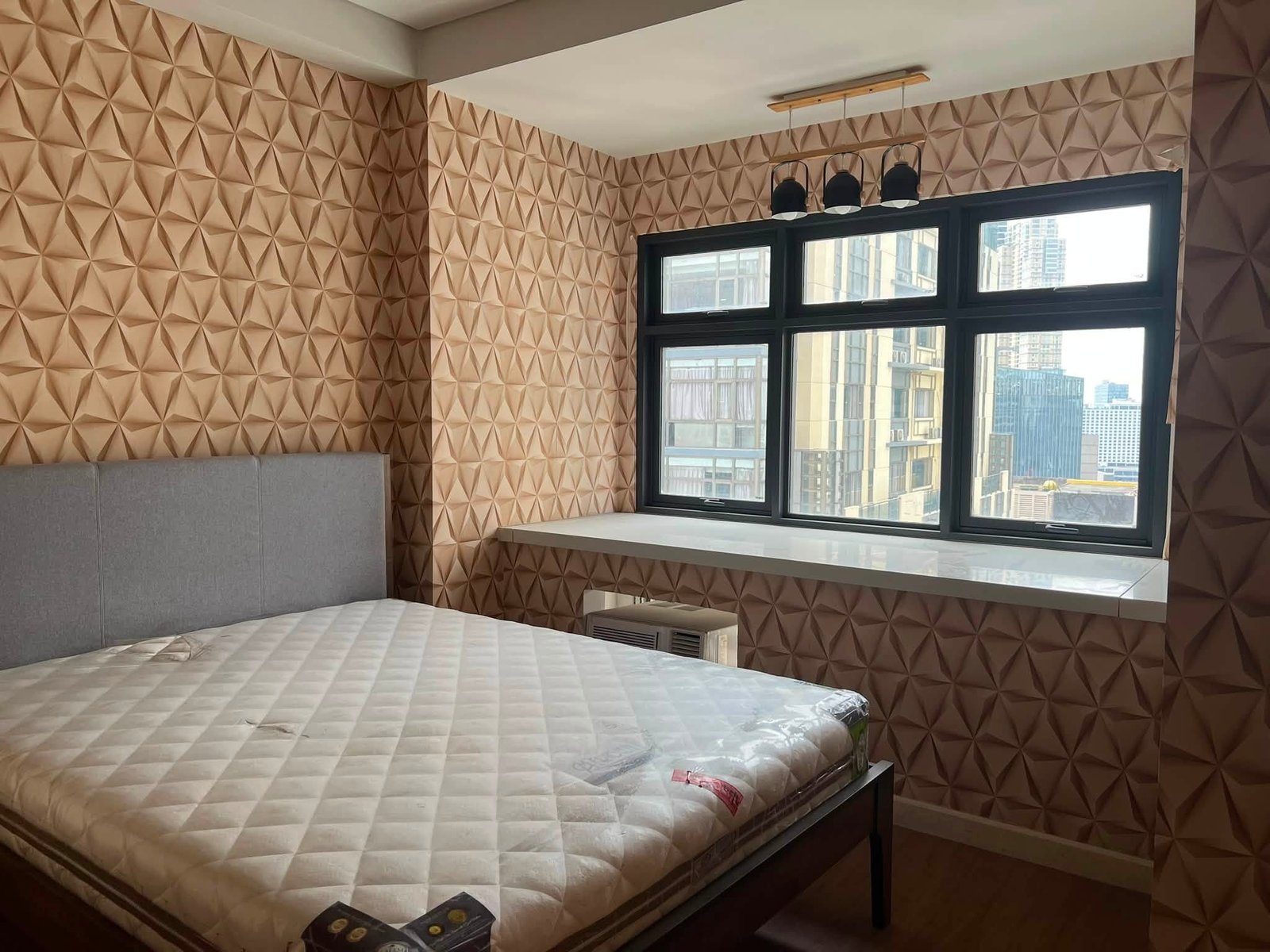 FOR LEASE | Spacious 1BR with Parking | Escala Salcedo, Makati