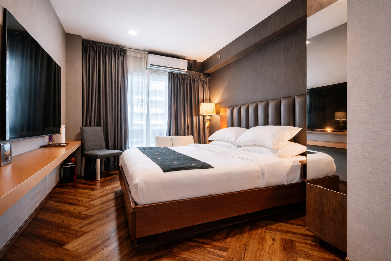 SQUARE SPACE | Premium King Studio at FAME Residences w/ FREE Parking WIFI